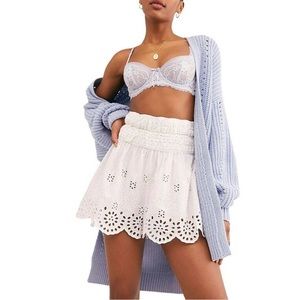 White free people high waisted shorts ☁️🫧